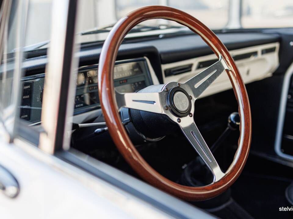 Image 24/40 de Alfa Romeo Giulia 1600 TI (1967)