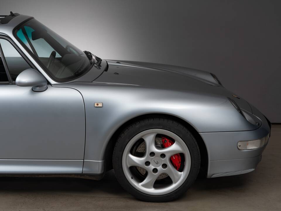 Image 8/32 de Porsche 911 Carrera 4S (1998)