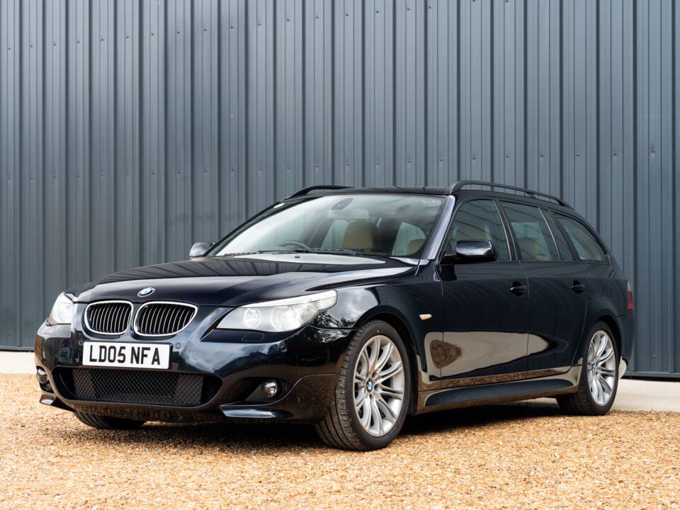 Imagen 6/65 de BMW 545i Touring (2005)