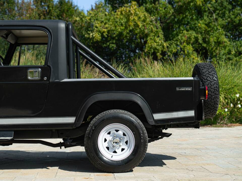 Image 26/50 of Jeep CJ-8 (1984)