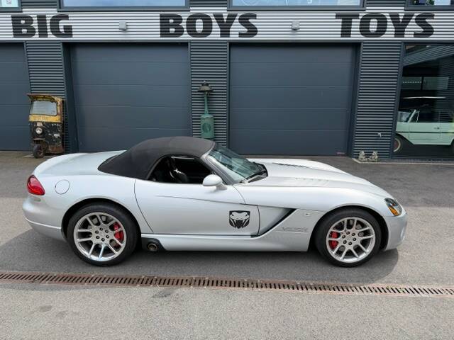 Imagen 9/27 de Dodge Viper SRT10 (2004)