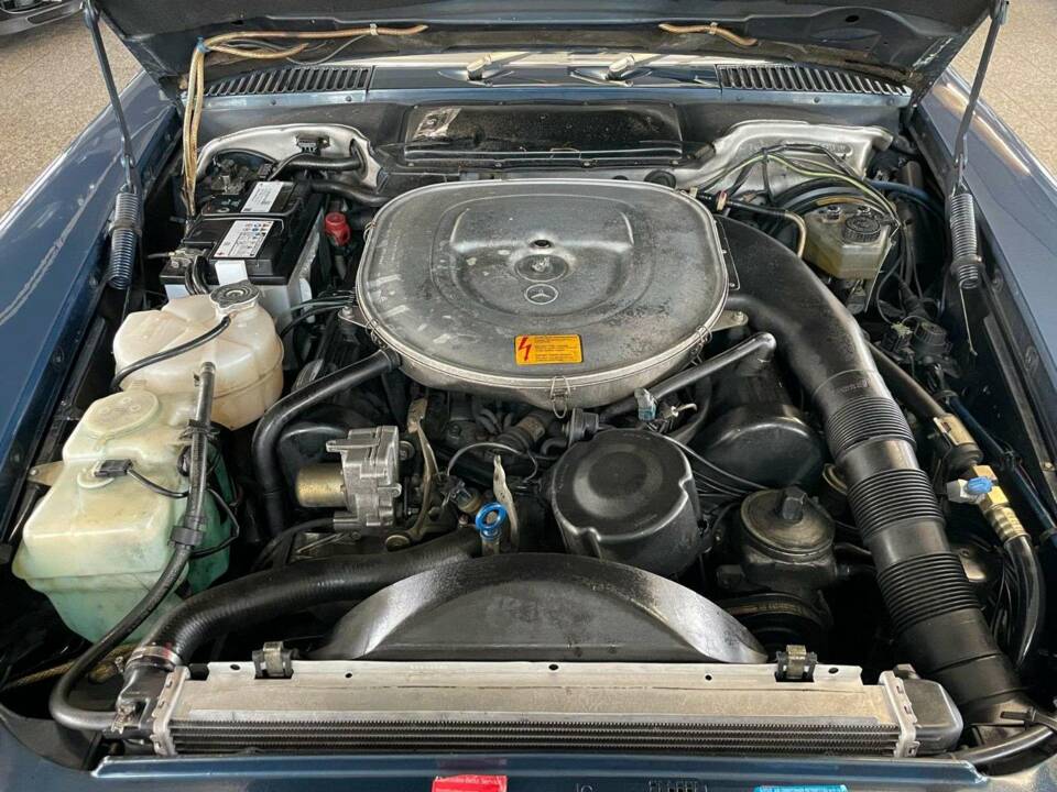 Afbeelding 19/19 van Mercedes-Benz 500 SL (1987)