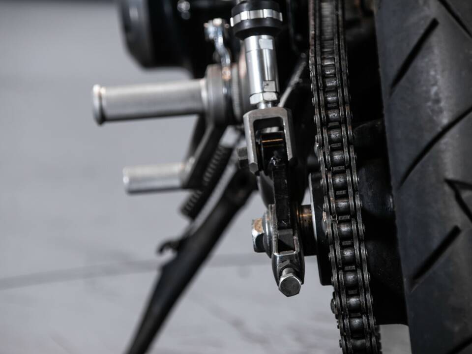 Imagen 9/27 de Honda CB 900 F Bol d'Or (1982)