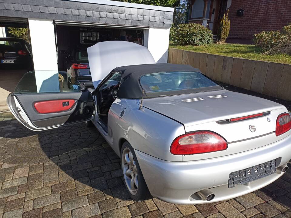 Bild 6/16 von MG F 1.8i (1999)