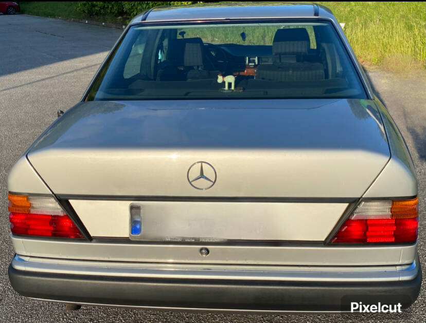 Immagine 18/19 di Mercedes-Benz E 200 (1993)