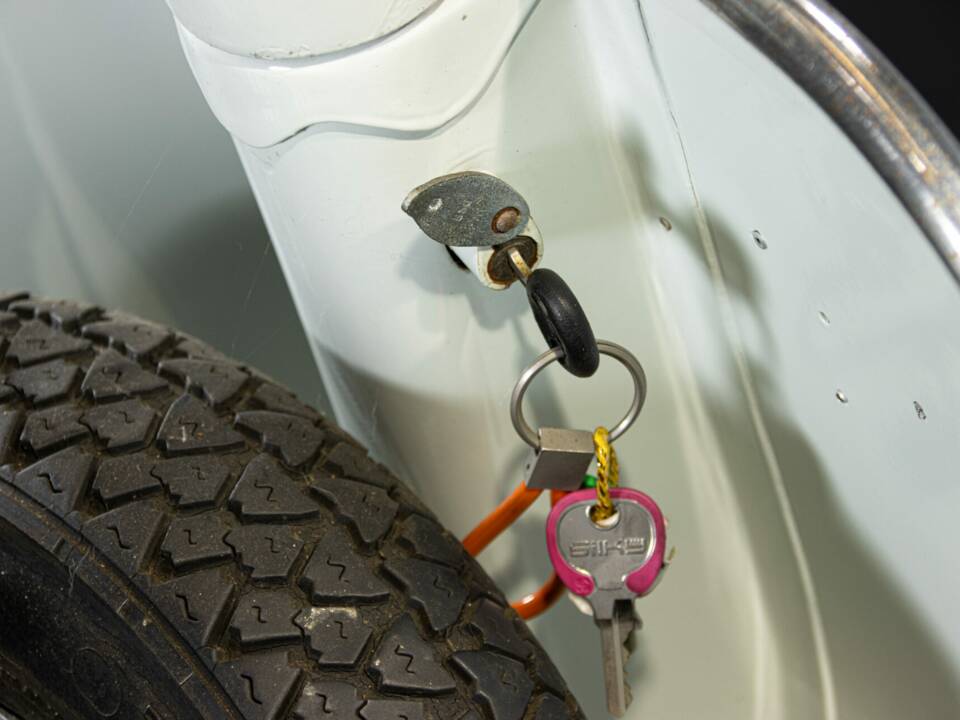 Image 40/50 de Piaggio Vespa 125 Super (1966)