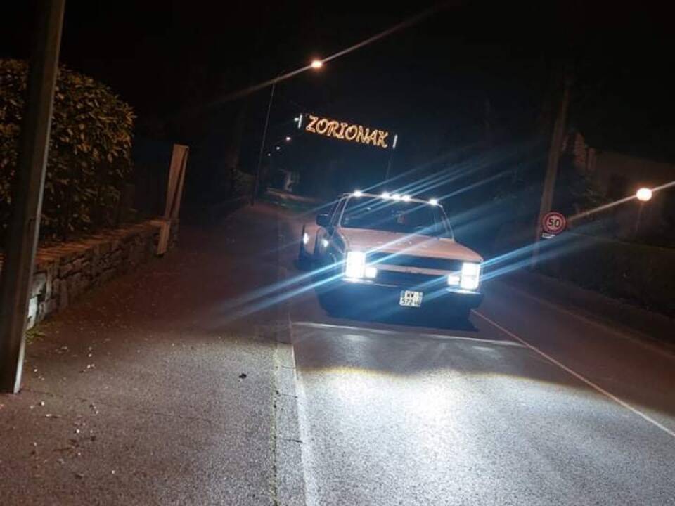 Bild 16/26 von Chevrolet K30 (1987)