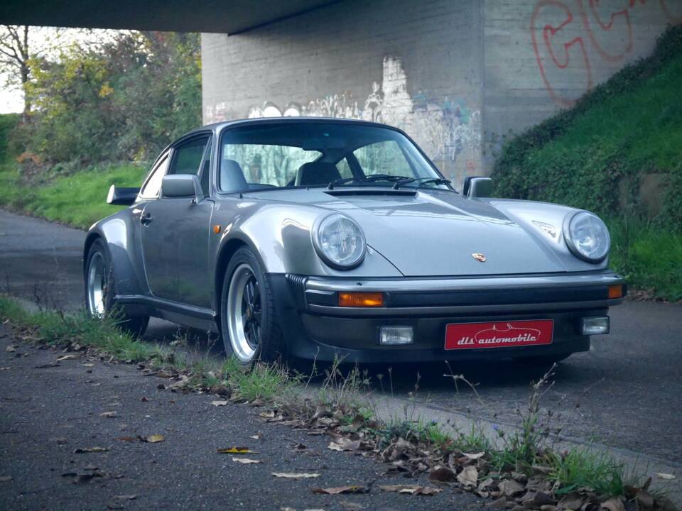 Image 15/34 de Porsche 911 Turbo 3.3 (1981)