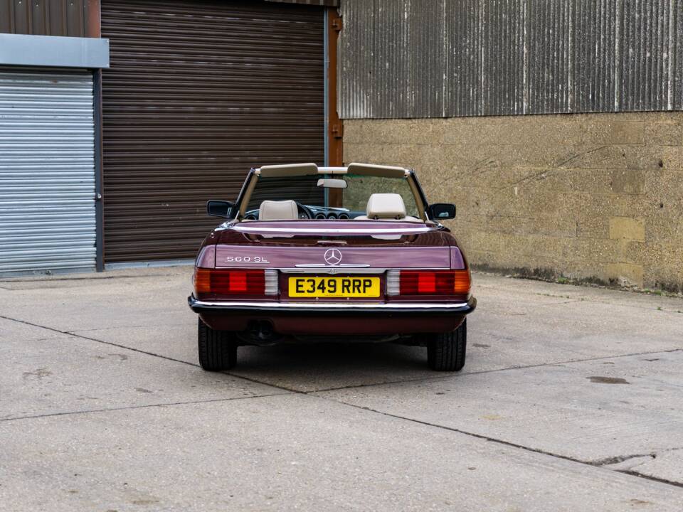 Immagine 7/21 di Mercedes-Benz 560 SL (1988)