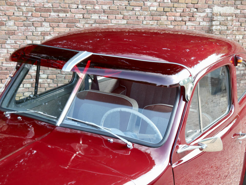 Bild 22/50 von Volvo PV 444 (1955)