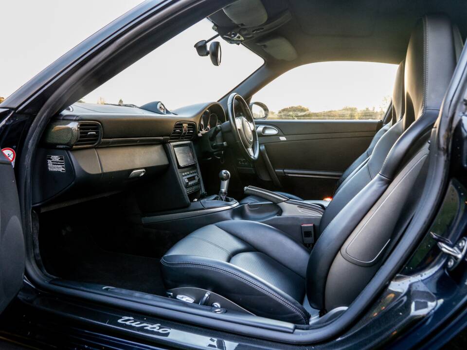 Bild 30/38 von Porsche 911 Turbo (2007)
