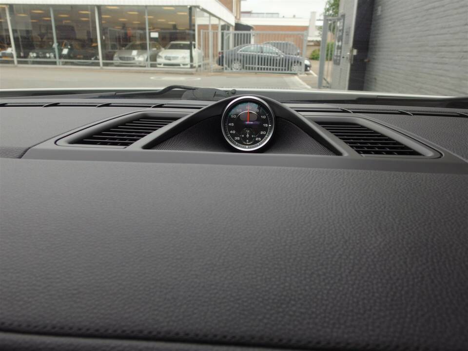 Image 55/98 of Porsche Panamera S (2010)