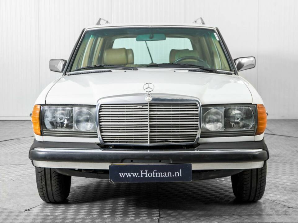 Bild 14/50 von Mercedes-Benz 300 D (1983)