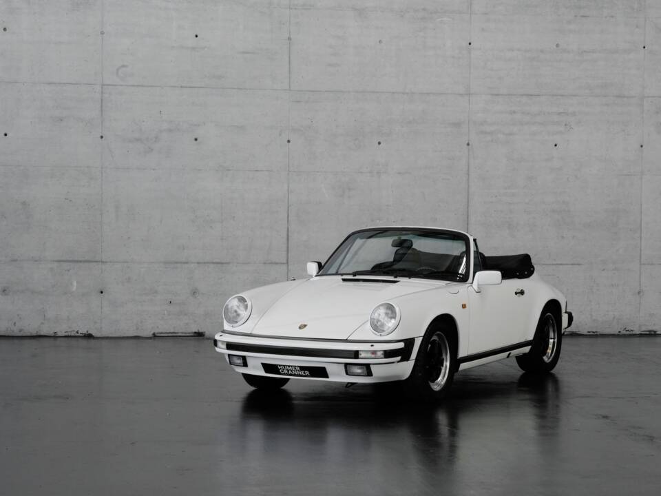 Image 2/46 de Porsche 911 Carrera 3.2 (1984)