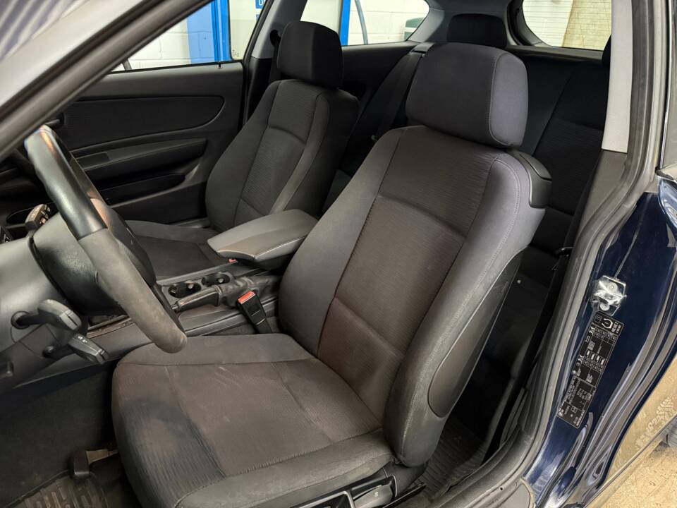 Image 10/18 of BMW 118i (2008)
