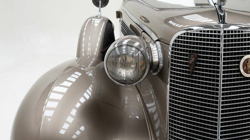 Image 3/15 of Cadillac 60 Special (1937)