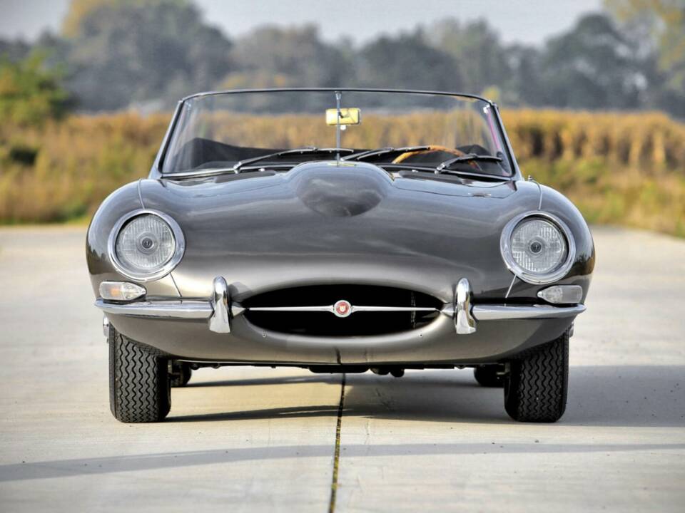 Image 2/50 de Jaguar E-Type 3.8 Flat Floor (1961)