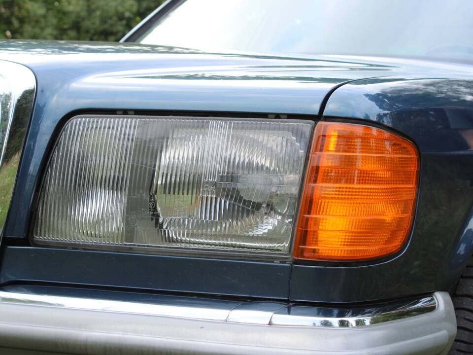 Image 7/51 de Mercedes-Benz 500 SE (1984)