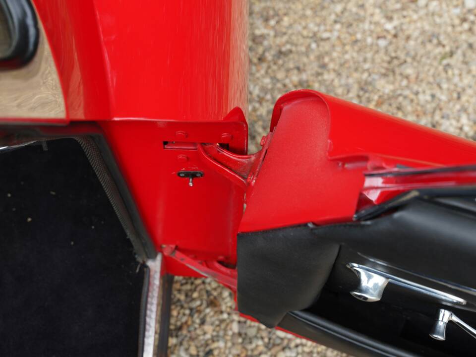 Image 36/50 of Jaguar XK 150 DHC (1960)