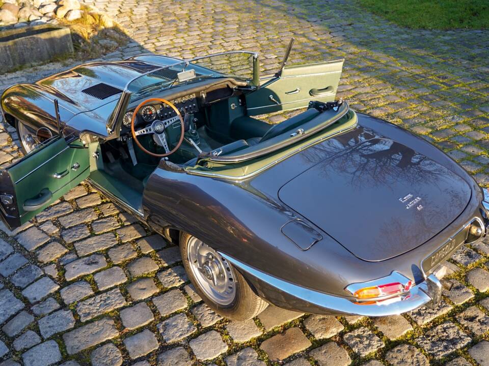 Bild 13/52 von Jaguar E-Type 4.2 (1965)