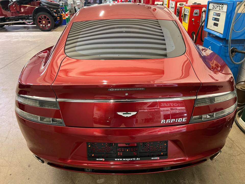 Imagen 14/17 de Aston Martin Rapide (2011)