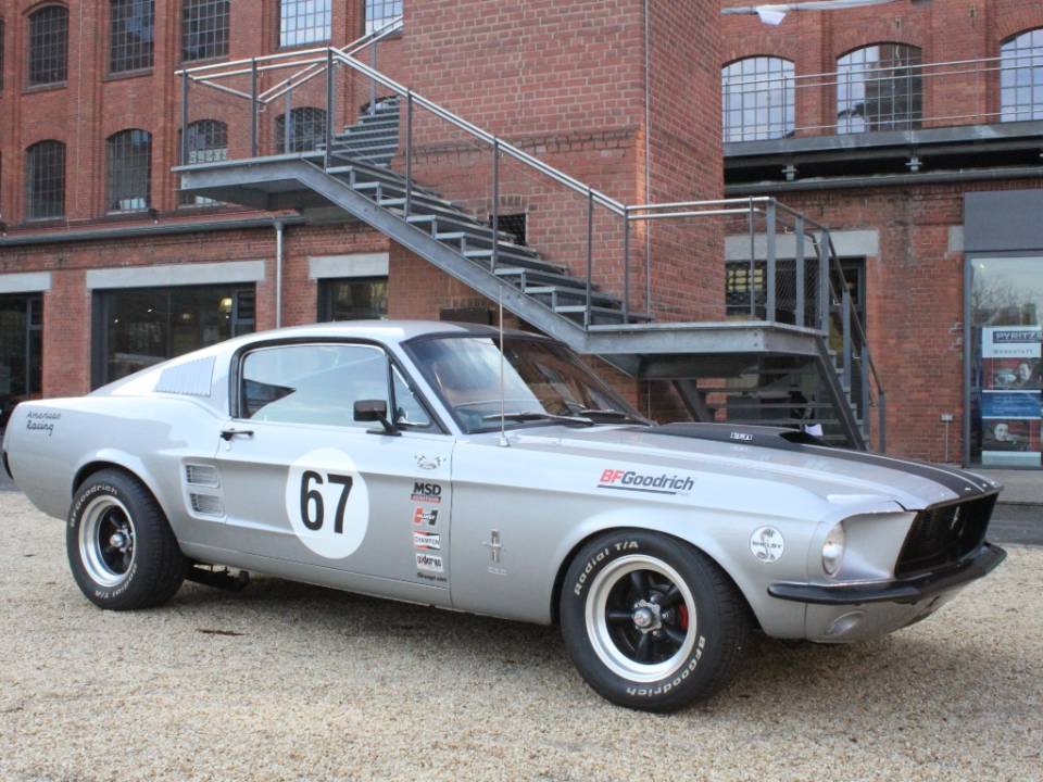 Image 2/41 of Ford Mustang 289 (1967)