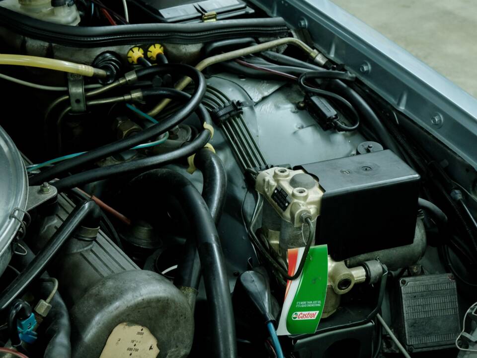 Image 24/50 of Mercedes-Benz 500 SEC (1982)