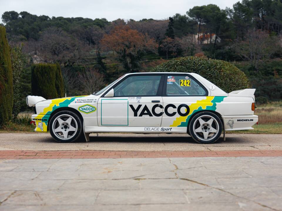 Image 7/56 de BMW M3 (1988)