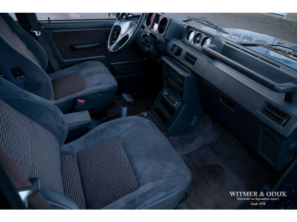 Immagine 10/28 di Mitsubishi Montero V6 (1990)