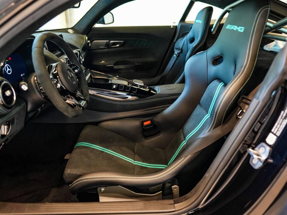 Image 18/25 of Mercedes-AMG GT Black Series "P One Edition" (2021)