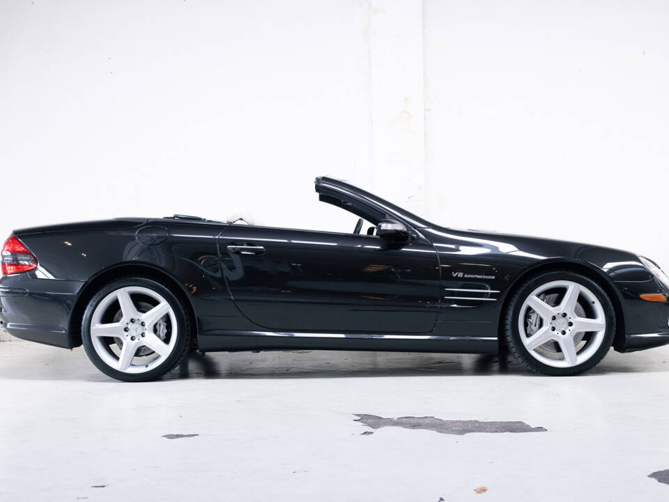 Image 3/43 de Mercedes-Benz SL 55 AMG (2007)