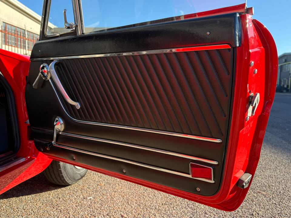 Image 18/18 of Alfa Romeo 1750 Berlina (1970)