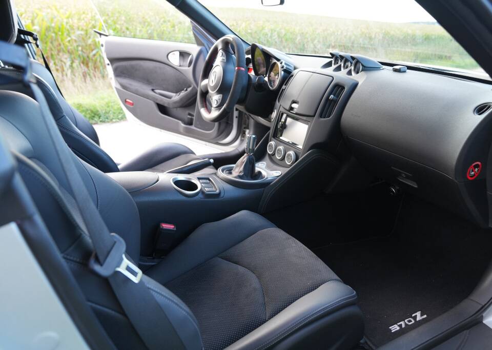 Image 8/30 of Nissan 370Z (2014)