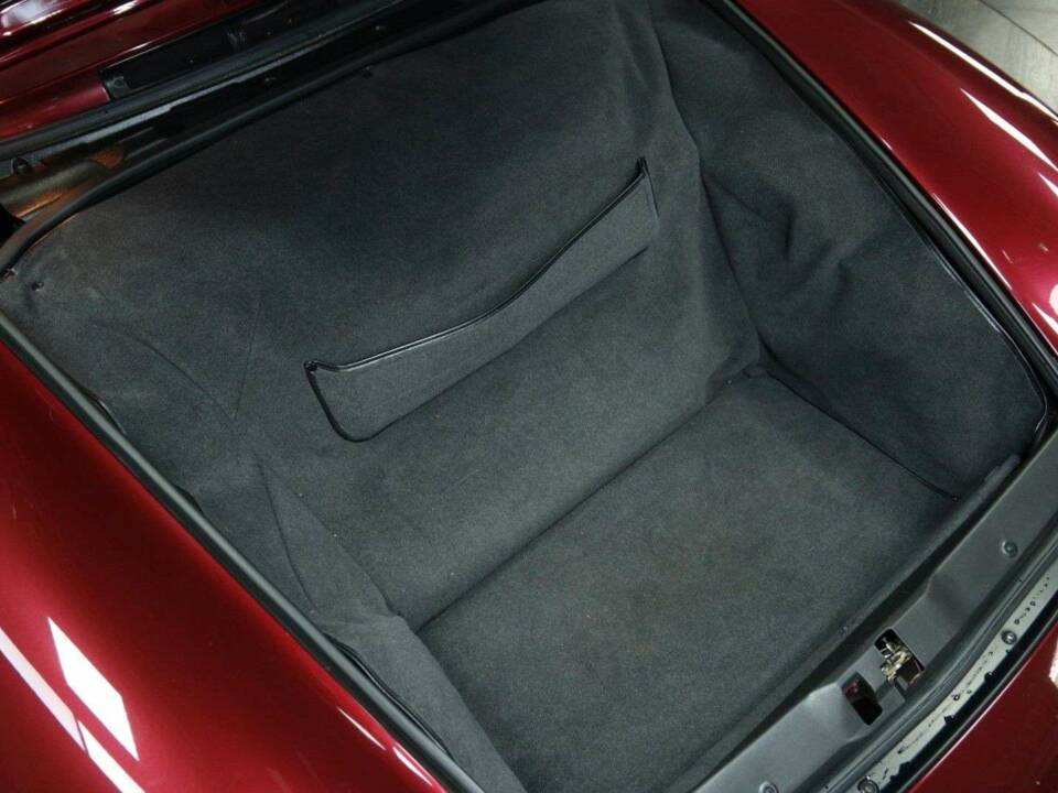 Image 37/50 de Porsche 911 Carrera 4S (1996)