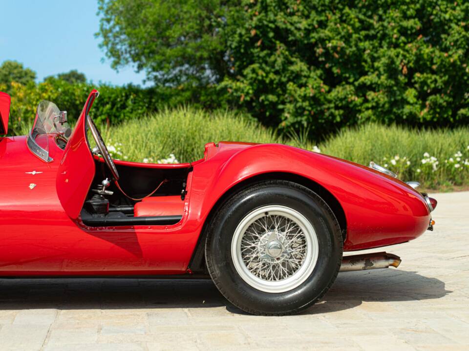 Bild 33/50 von Alfa Romeo 2600 Spider (1964)