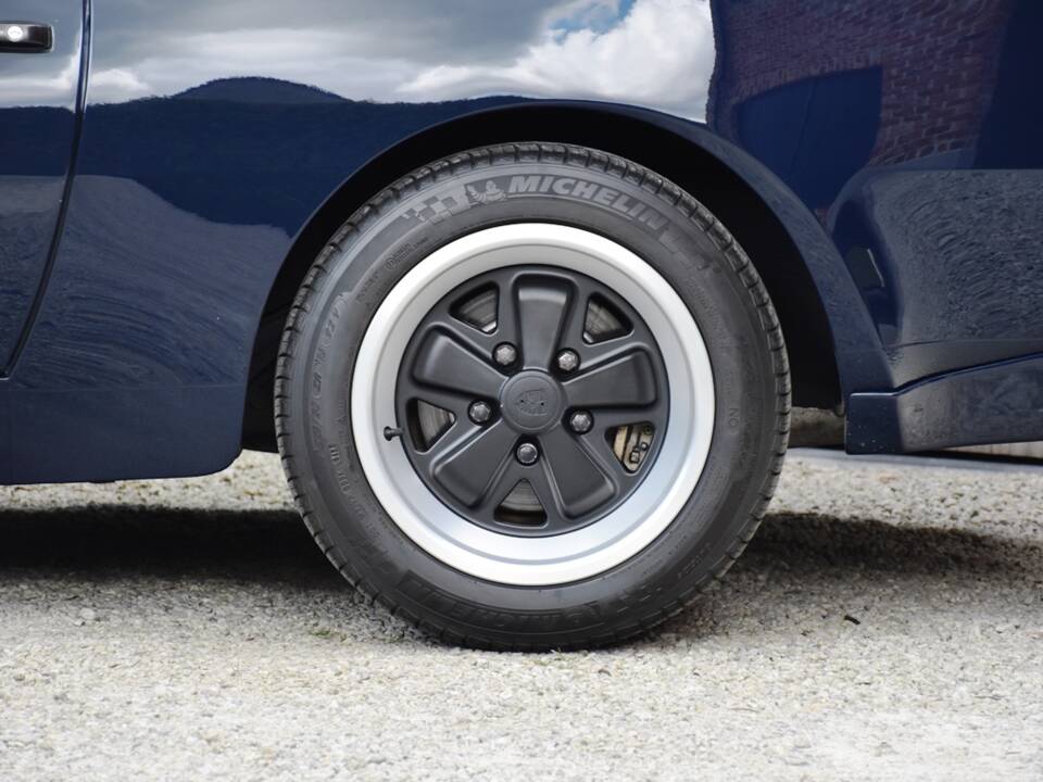 Immagine 20/40 di Porsche 944 (1985)