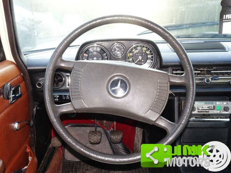 Afbeelding 10/10 van Mercedes-Benz 220 (1971)