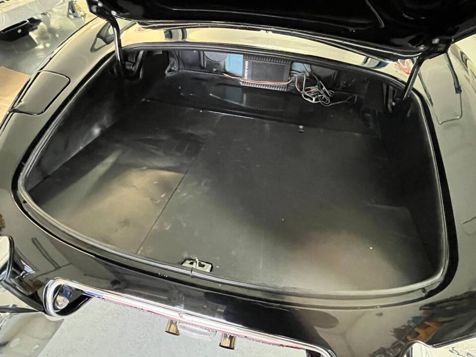 Bild 30/47 von Jaguar E-Type (1968)