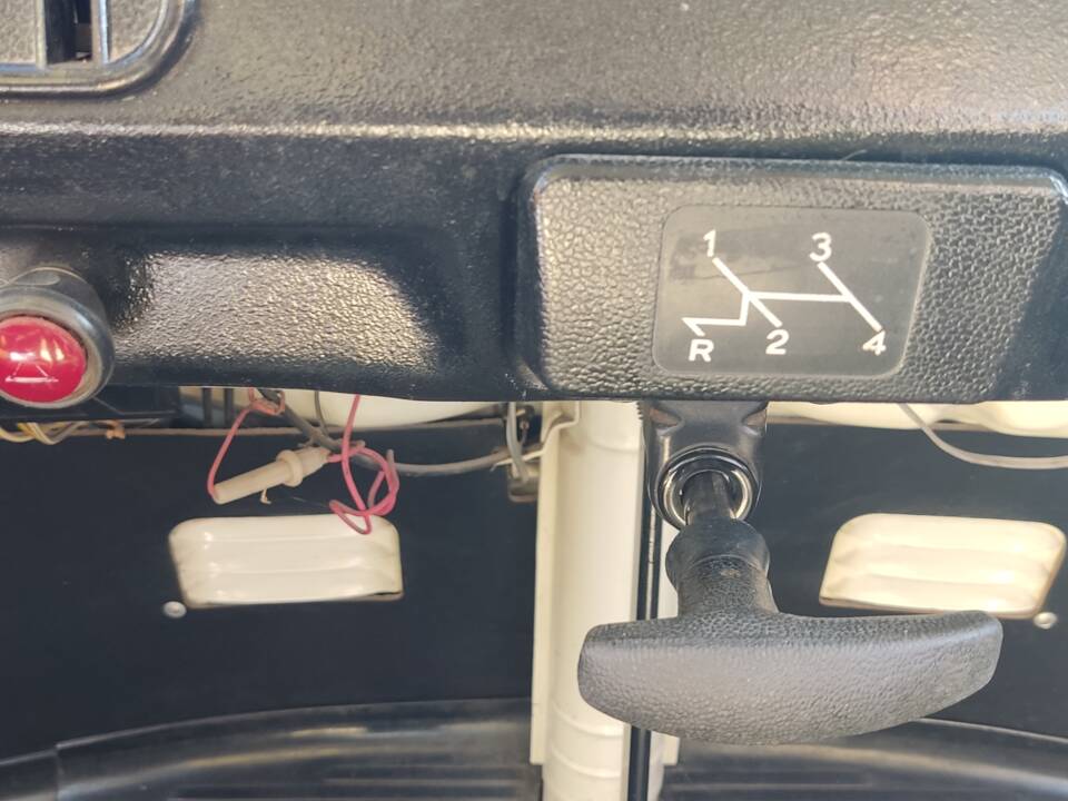 Bild 62/98 von Volkswagen T2b Kastenwagen (1979)