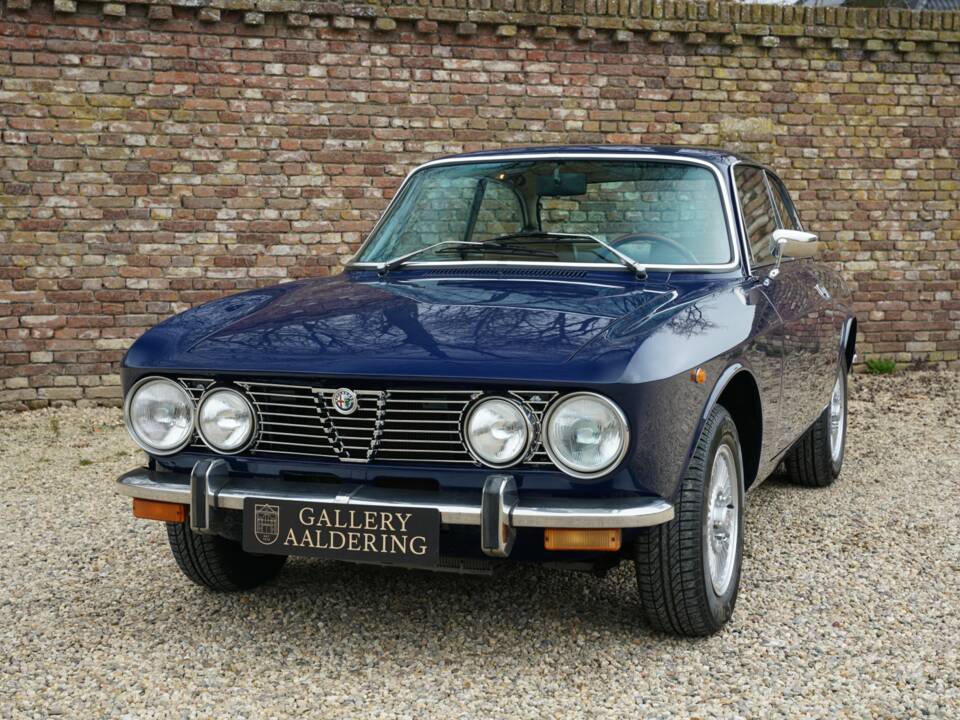 Bild 44/50 von Alfa Romeo 2000 GTV (1974)