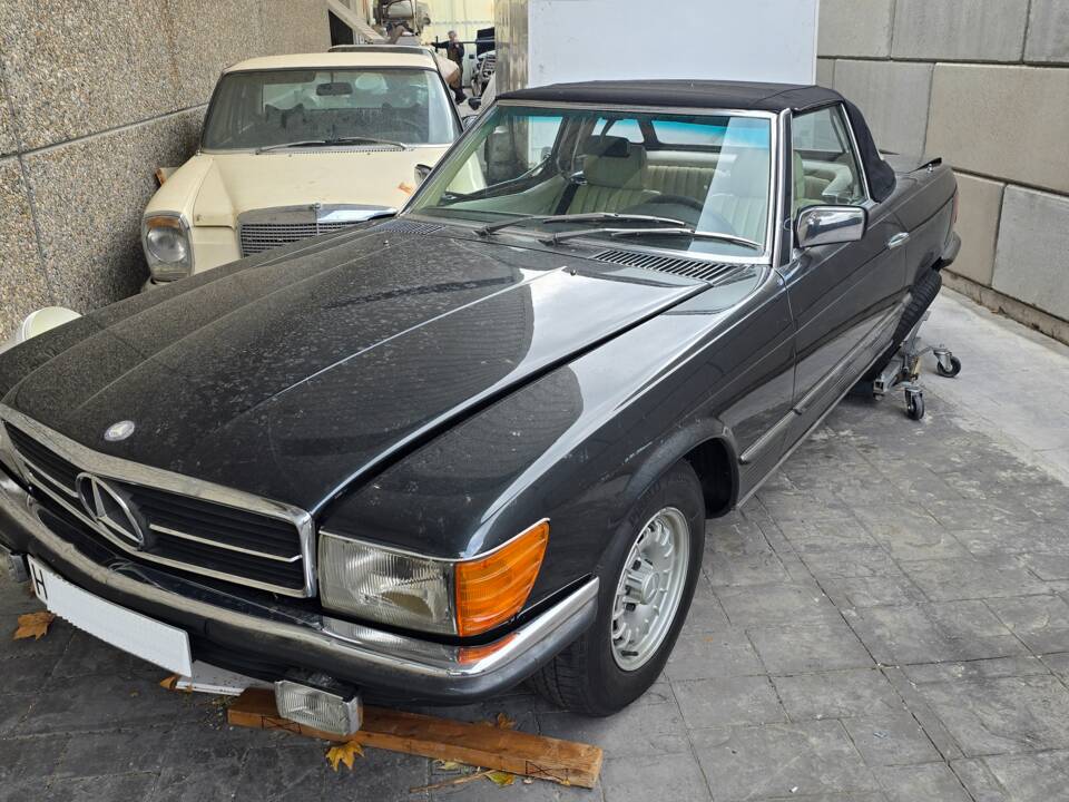 Immagine 9/34 di Mercedes-Benz 500 SL (1980)