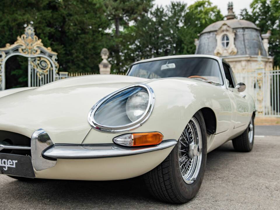 Image 16/50 de Jaguar Type E 3.8 (1963)