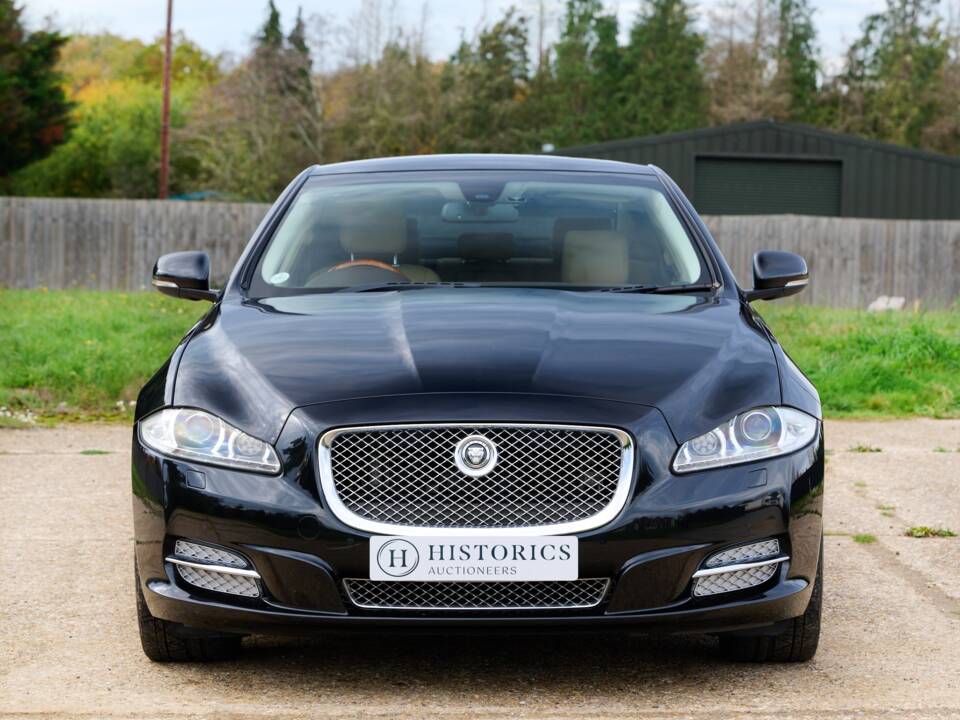 Bild 10/50 von Jaguar XJ 5.0 (2011)