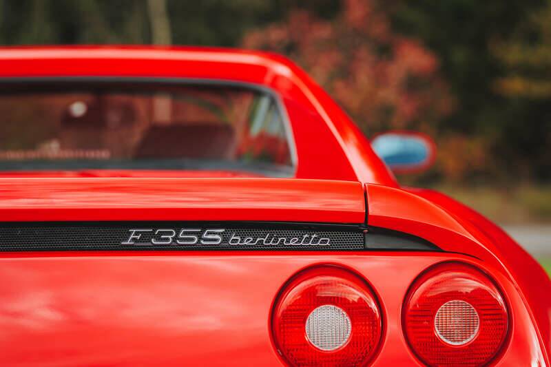 Image 13/50 de Ferrari F 355 Berlinetta (1998)