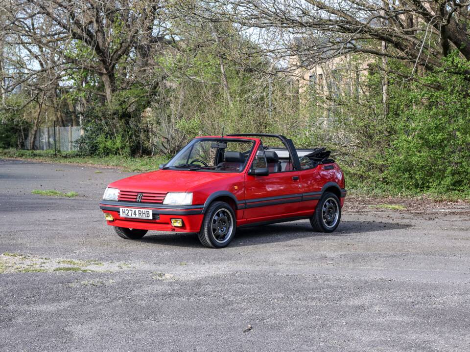 Image 11/39 of Peugeot 205 CTi (1991)