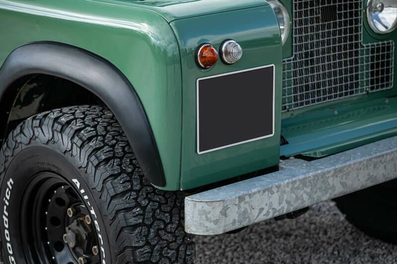 Image 28/41 of Land Rover 90 (1988)