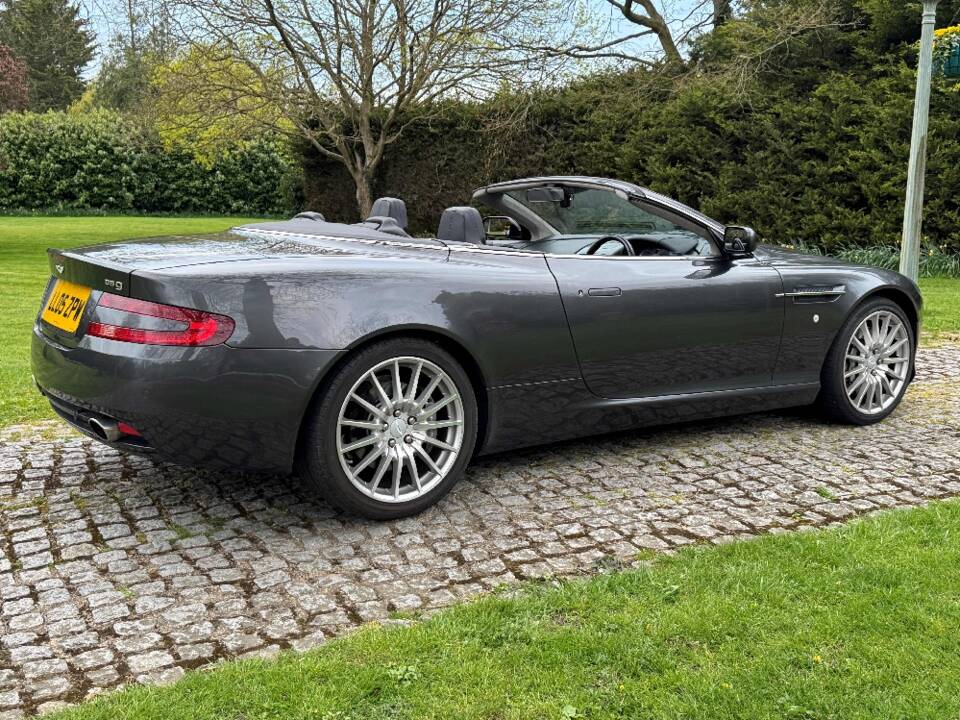 Image 12/25 of Aston Martin DB 9 Volante (2005)