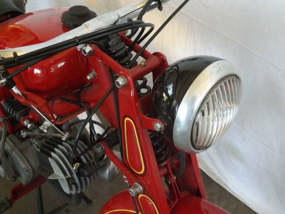 Image 17/50 de Moto Guzzi Cardellino 65 (1955)