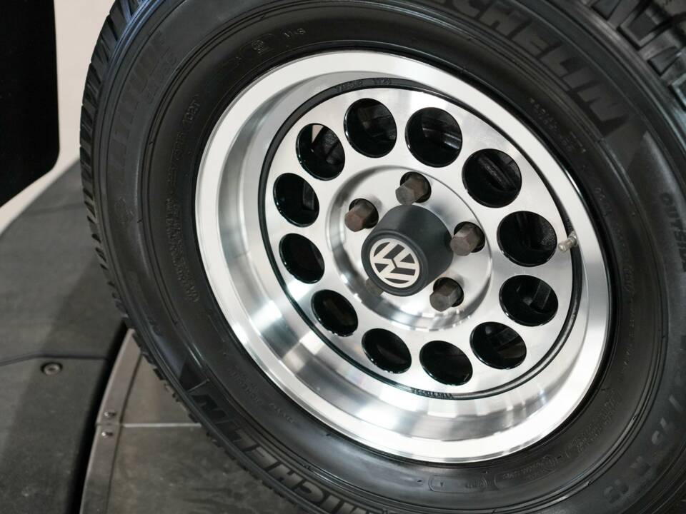 Afbeelding 26/50 van Volkswagen T3 Caravelle 1.6 TD Syncro (1991)