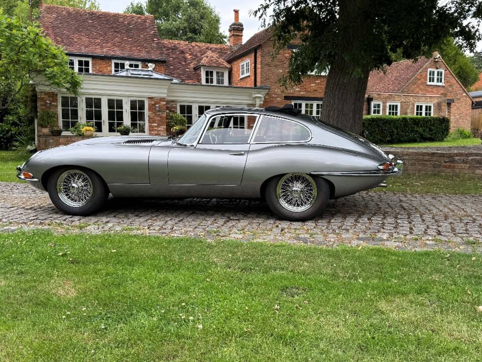 Image 14/30 de Jaguar Type E 4.2 (1965)